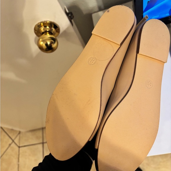 A New Day Beige and Black Flats - Picture 3 of 3